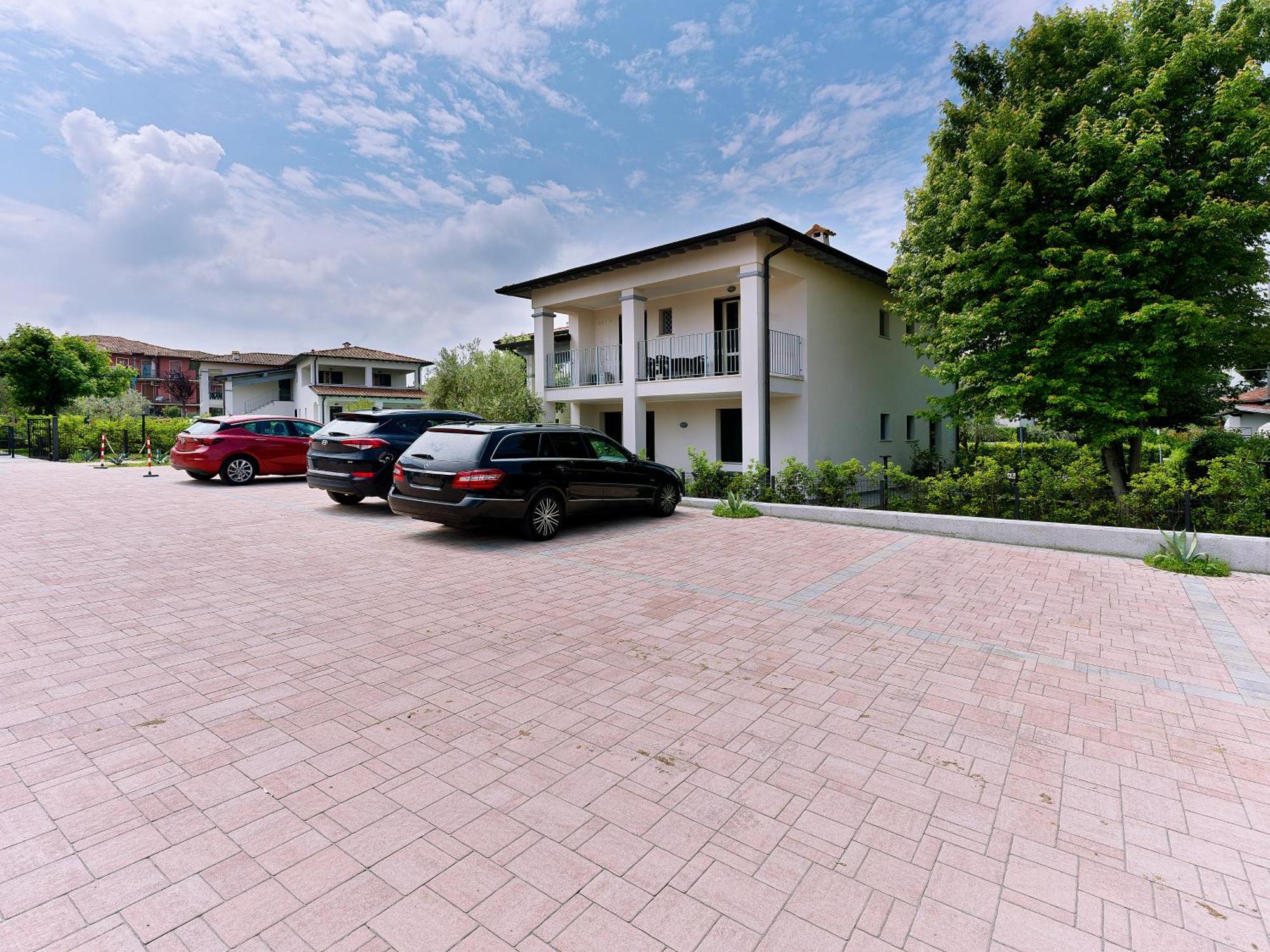 Residence Fiore Rosso Сірміоне Екстер'єр фото