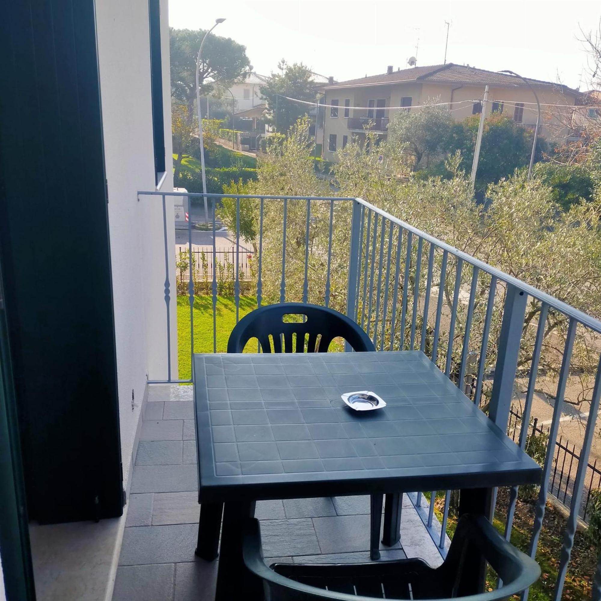 Residence Fiore Rosso Сірміоне Номер фото