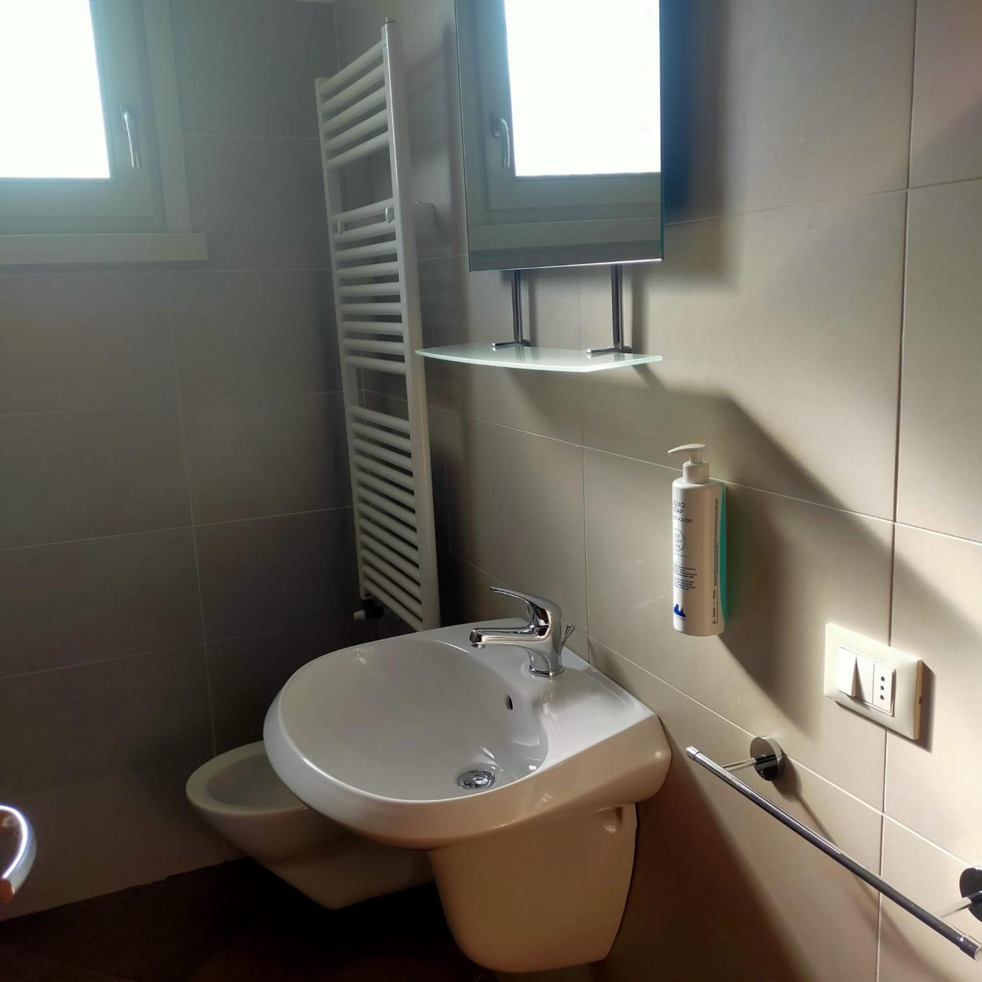 Residence Fiore Rosso Сірміоне Номер фото